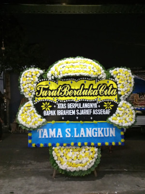 Papan Bunga Duka di Puger